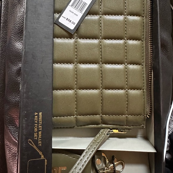 London fog army green Wristlet and keychain - Picture 2 of 2